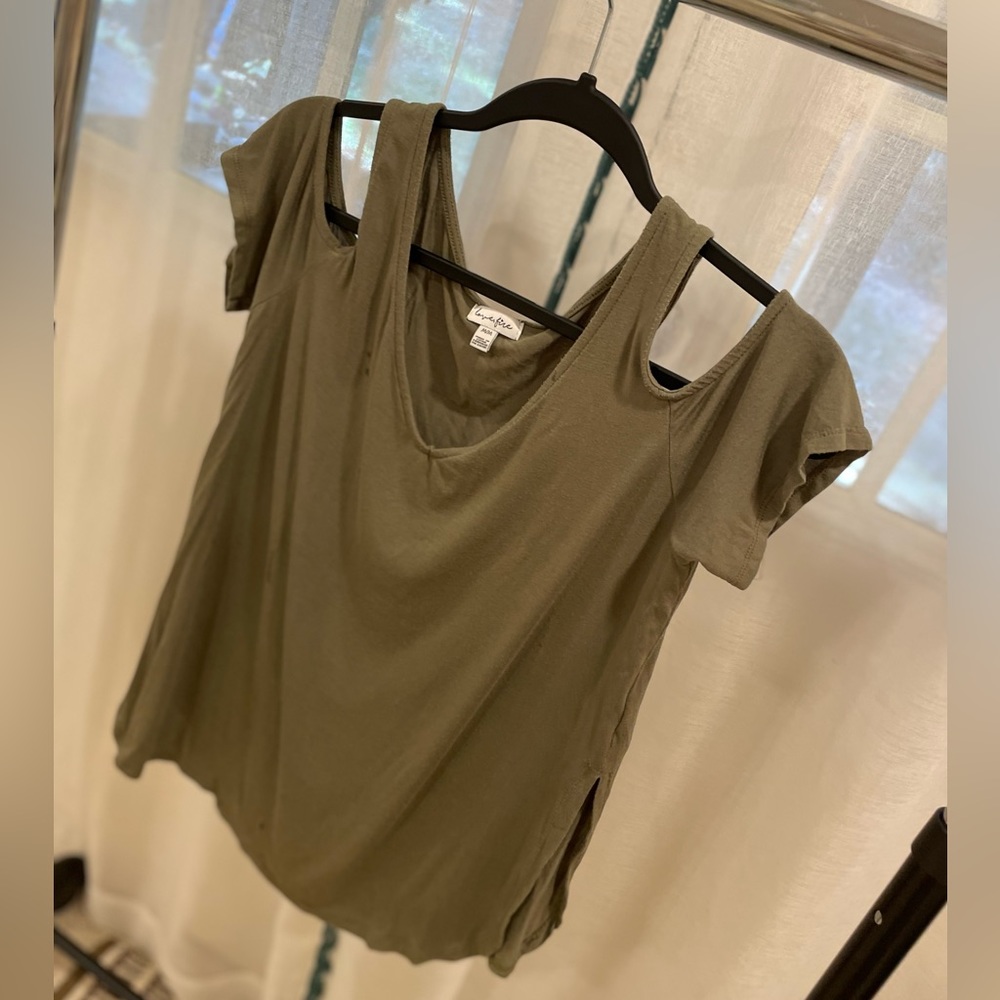 Large hunter green drop shoulder tee